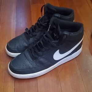 Nike Men's Black and White Sneakers